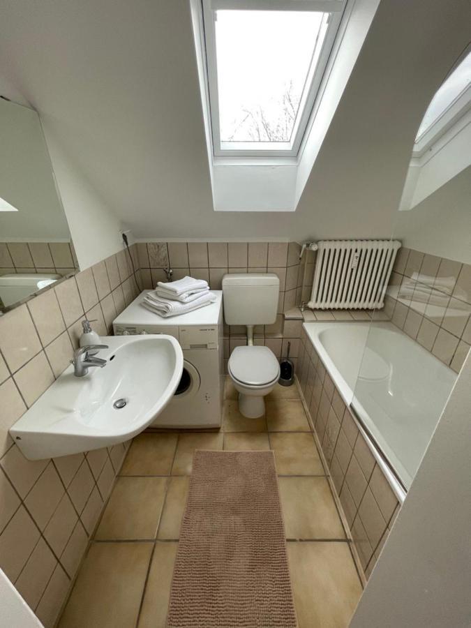 1,5 Zimmer Apartment, 38,5 Qm, Multimedia Tv, Uni, Hbf Duisburg Buitenkant foto